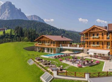 Luxury Hotels & Resorts in Kashmir Experience Paradise in Style